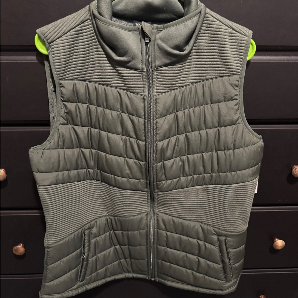 Tek Gear Olive Quilted Vest